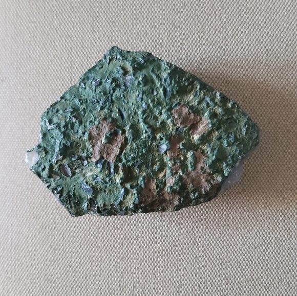 AMETHYST Crystal Cluster - Picture 6 of 6